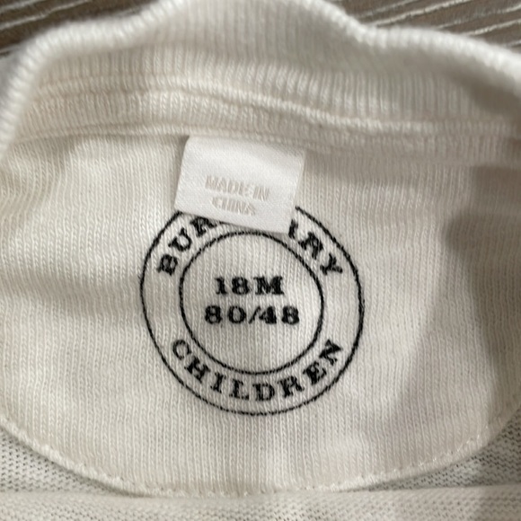 Burberry - Picture 2 of 3